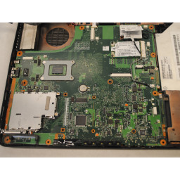 Замена материнской платы Toshiba Satellite A205-S4577