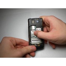 Замена SIM-карты Blackberry Pearl 8100